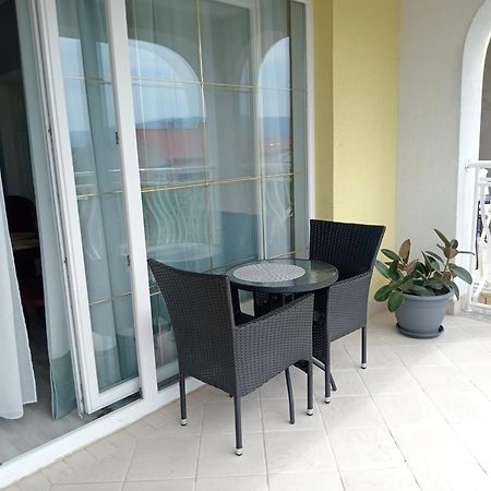 Ana Rooms Крк Екстер'єр фото