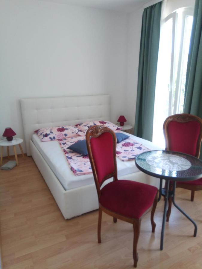 Ana Rooms Крк Екстер'єр фото