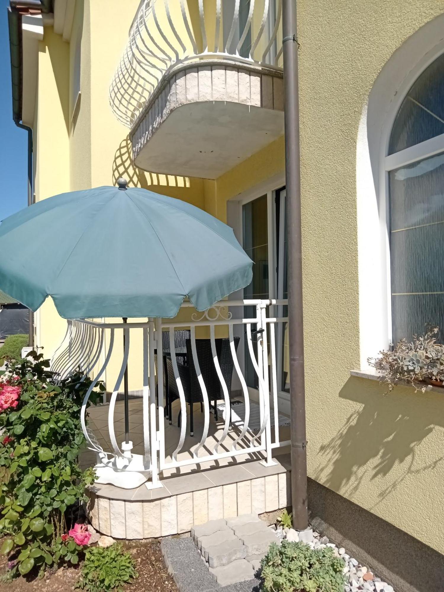 Ana Rooms Крк Екстер'єр фото