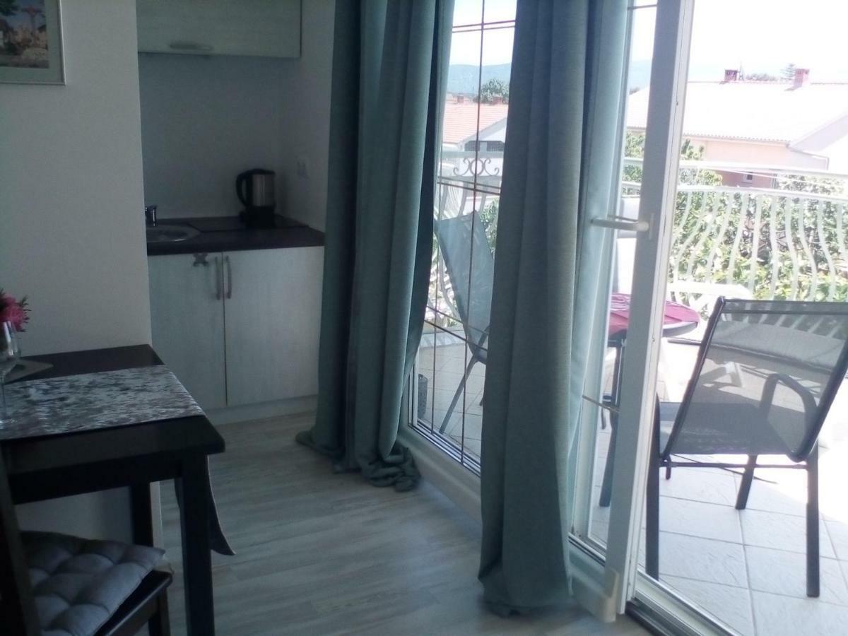 Ana Rooms Крк Екстер'єр фото